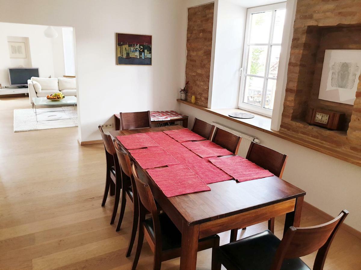 Exceptional Uzupis Bridge 3 Bedroom Apartment Вильнюс Экстерьер фото