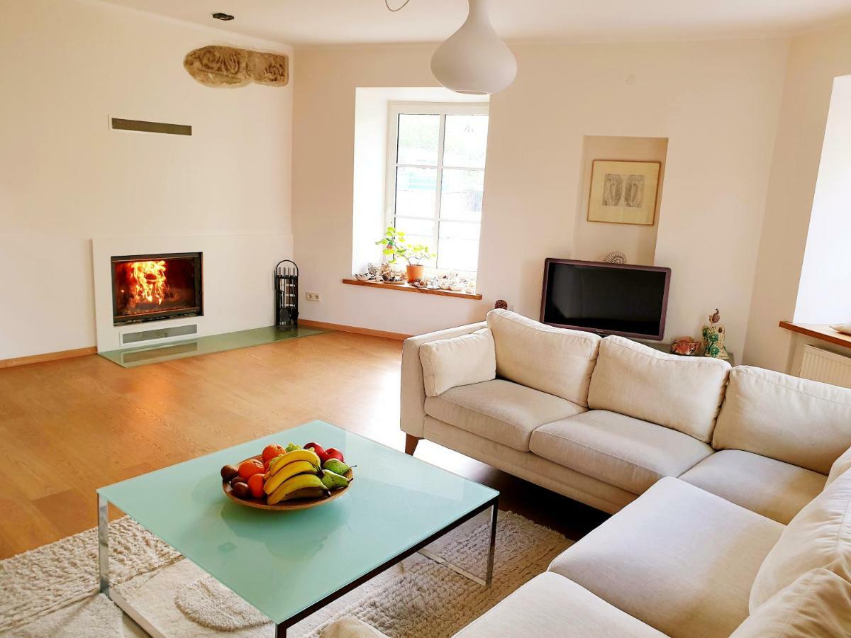 Exceptional Uzupis Bridge 3 Bedroom Apartment Вильнюс Экстерьер фото