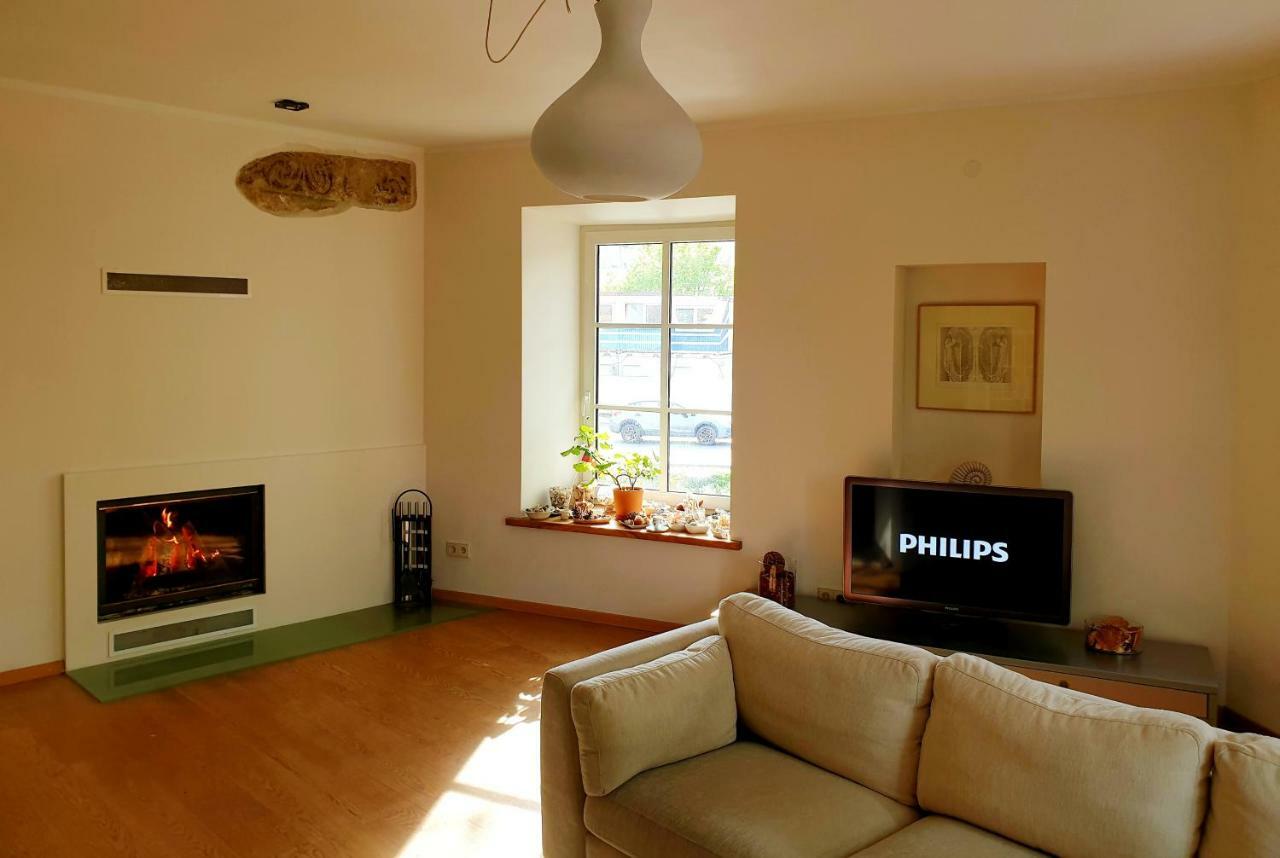 Exceptional Uzupis Bridge 3 Bedroom Apartment Вильнюс Экстерьер фото