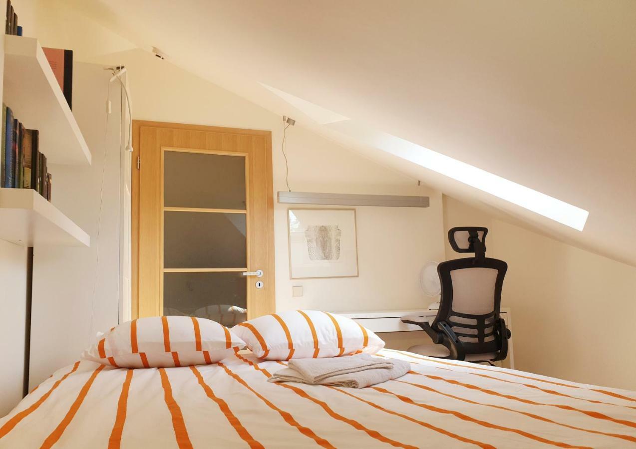Exceptional Uzupis Bridge 3 Bedroom Apartment Вильнюс Экстерьер фото